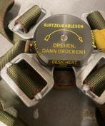 Duitse T10 parachute met harnas en draagtas - 1974, Ophalen of Verzenden, Landmacht, Amerika, Overige typen