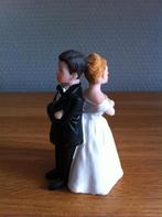 taarttopper bruidskoppel bruidegom tegen elkaar, Ophalen of Verzenden, Nieuw, Versiering