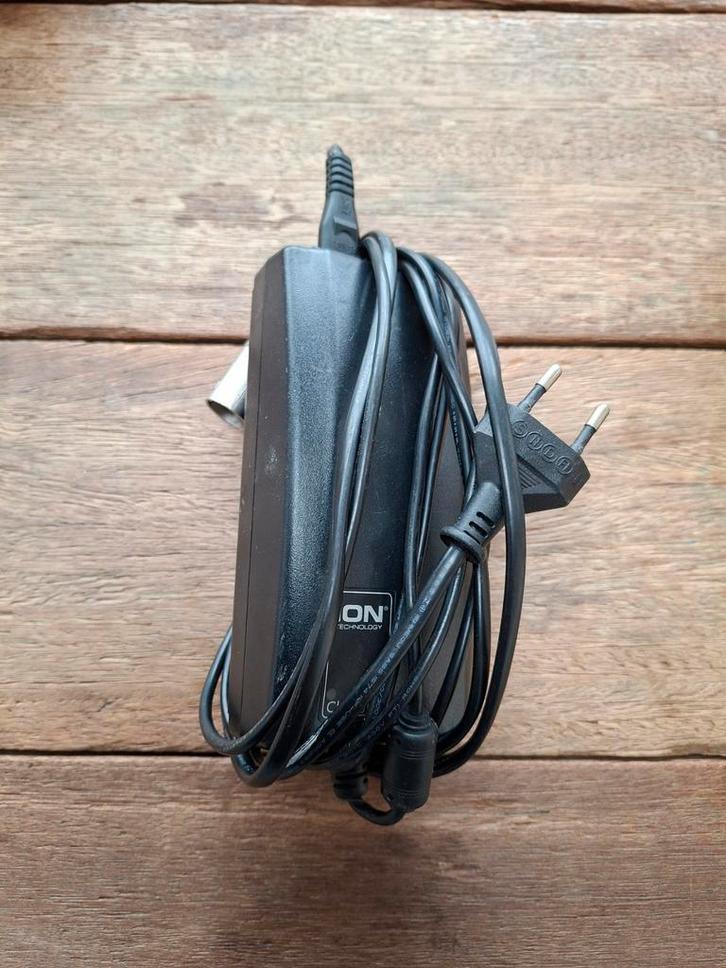 Lader Sparta / Batavus / Koga 4 pins PMU4 36V 2A, Computers en Software, Laptop-opladers, Gebruikt, Ophalen of Verzenden