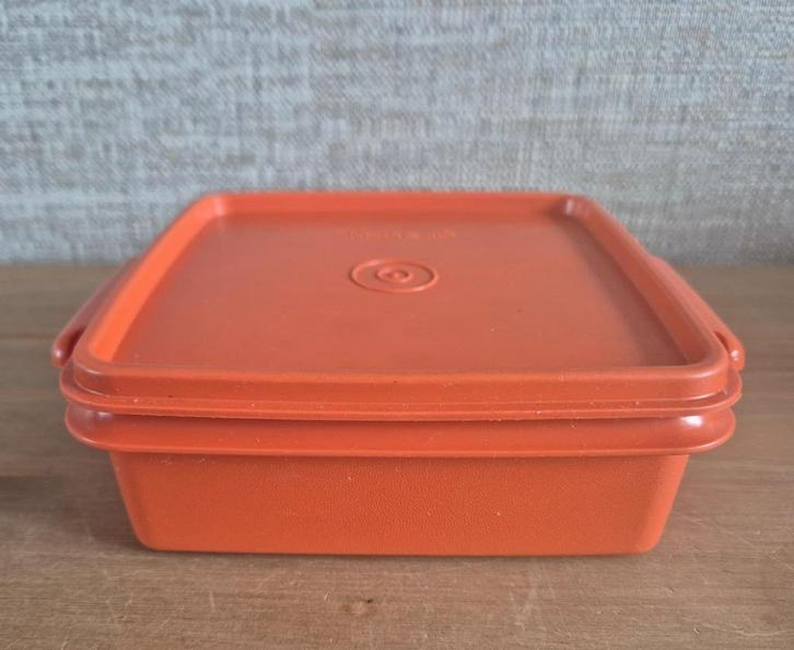 Tupperware To go bakje met deksel Oranje 15 x 15 x 6cm, Huis en Inrichting, Keuken | Tupperware, Nieuw, Bak of Kom, Oranje, Ophalen of Verzenden
