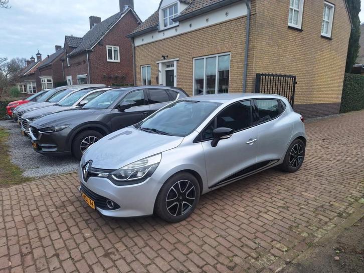Renault Clio 0.9 TCe Expression (bj 2014), Auto's, Renault, Te koop, Clio, ABS, Airbags, Airconditioning, Alarm, Bluetooth, Boordcomputer