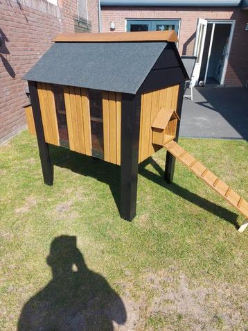 Nieuw kippenhok beschikbaar voor biedingen