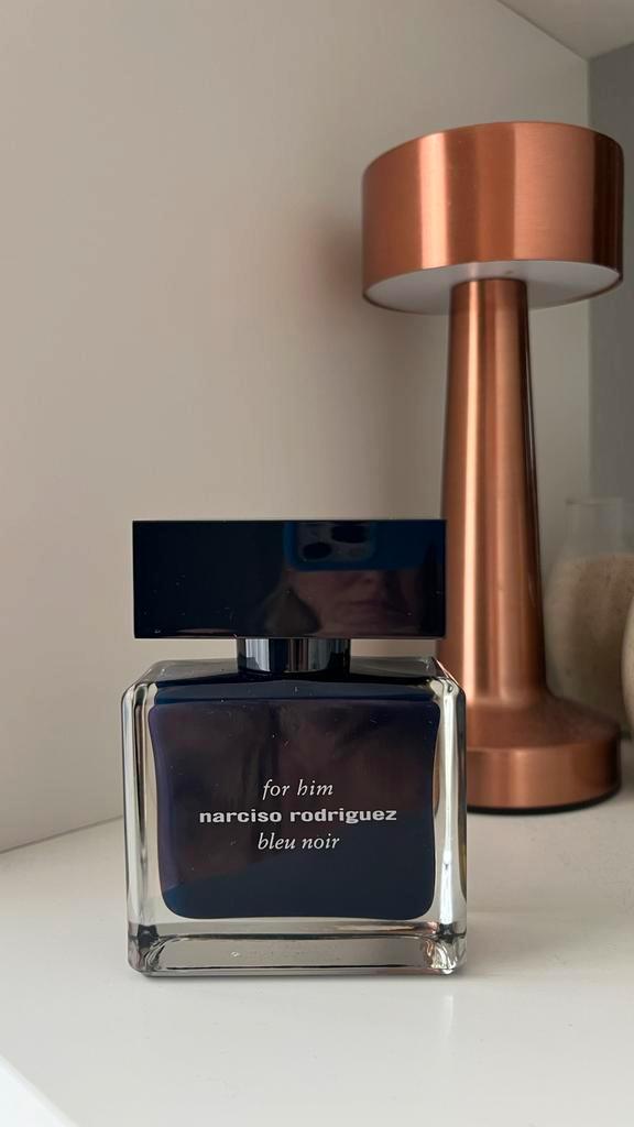 Narciso Rodriguez For Him Bleu Noir eau de toilette 50 ml, Sieraden, Tassen en Uiterlijk, Uiterlijk | Parfum, Gebruikt, Ophalen of Verzenden