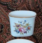 Royal Worcester houder bakje porselein bloem gouden rand, Ophalen of Verzenden