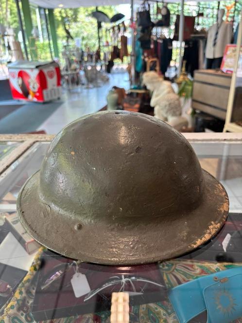 Originele Britse Stalen Helm, WOII stijl, Brodie Model, Verzamelen, Militaria | Tweede Wereldoorlog, Landmacht, Helm of Baret
