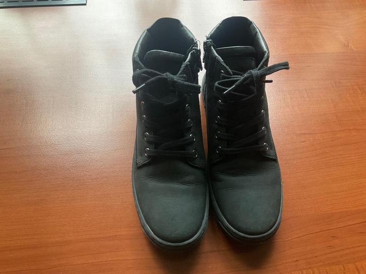 Mt 36 halfhoge hush puppies zgan /zwart LEER, Kleding | Dames, Schoenen, Zo goed als nieuw, Zwart, Ophalen of Verzenden