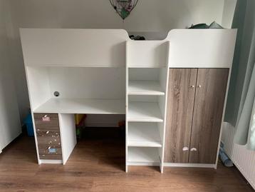 Midden/half hoogslaper beschikbaar voor biedingen