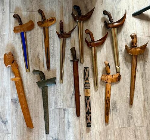 Verzameling Indoneschische Krissen, Pedang, Dolkjes, Antiek en Kunst, Kunst | Niet-Westerse kunst, Ophalen