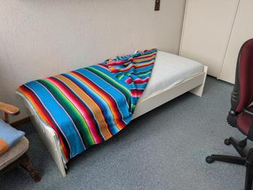 Bed, 1 persoons beschikbaar voor biedingen