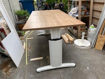 Gratis Bureau 200x80cm
