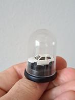 Volkswagen Golf type 2 1:160 in stolpje, kunststof D3xH4.5cm, Hobby en Vrije tijd, Ophalen of Verzenden, Nieuw, Auto