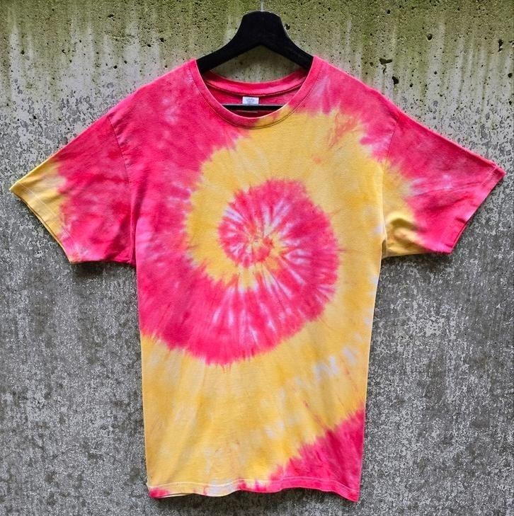 Rood-geel spiral tie dye camping patch tshirt unisex maat L, Maat 42/44 (L), Nieuw, Ophalen of Verzenden, Spiral Creaties