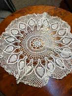 Rond tafel kleed deze hangt over een krukje, Antiek en Kunst, Ophalen of Verzenden