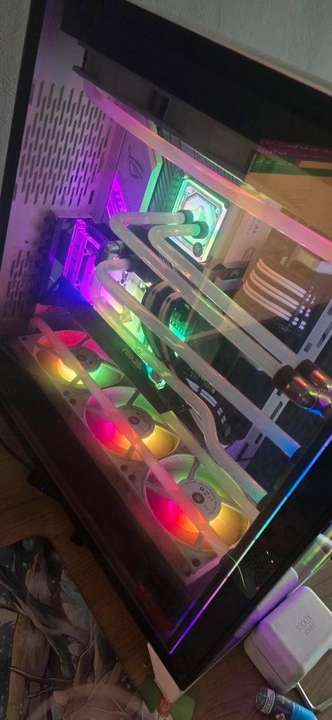 Gaming PC - Watergekoeld - Krachtige Prestaties!, Computers en Software, Desktop Pc's, Zo goed als nieuw, 4 Ghz of meer, HDD, SSD