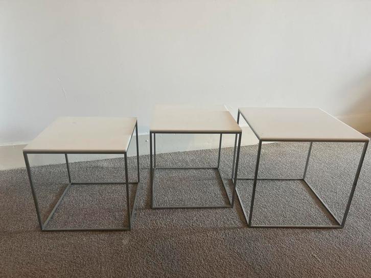 PK71 Nesting Tables – Paul Kjærholm Kjaerholm, Huis en Inrichting, Fauteuils, Zo goed als nieuw, Minder dan 50 cm, Ophalen of Verzenden