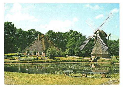 38869	Openluchtmuseum Arnhem  	Boerderij en molen Noord Holl, Verzamelen, Ansichtkaarten | Nederland, Gelopen, Gelderland, Ophalen of Verzenden