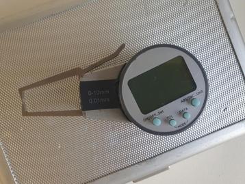 Digitale micrometer voor buitenmetingen 10mm in flightcase
 beschikbaar voor biedingen