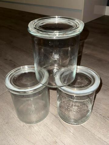 3 glazen voorraadpotten beschikbaar voor biedingen