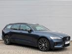Volvo V60 T6 AWD Plug-in hybrid Plus Dark Automaat / Panoram, Auto's, Stof, Gebruikt, 4 cilinders, Blauw