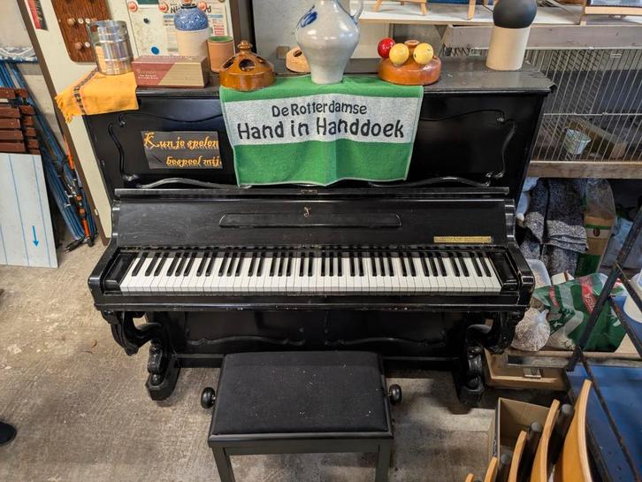 Gratis Piano - Ophalen!, Muziek en Instrumenten, Piano's, Ophalen of Verzenden