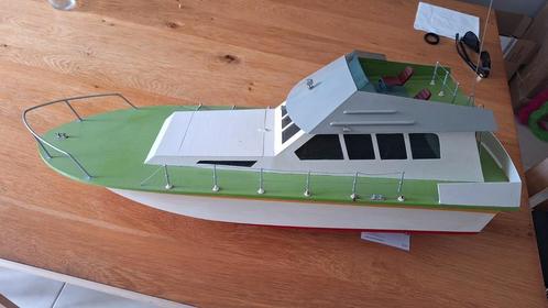 Rc boot, Hobby en Vrije tijd, Modelbouw | Boten en Schepen, Gebruikt, Ophalen