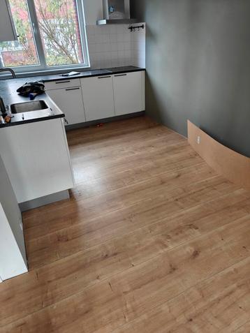 Tweedehands Laminaatvloer - Brede Planken - 40m2 beschikbaar voor biedingen