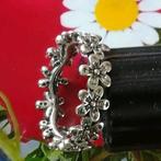 Pandora ring: madeliefjes met kleine zirkonia's Mt 54, Sieraden, Tassen en Uiterlijk, Ringen, Ophalen of Verzenden, Zo goed als nieuw