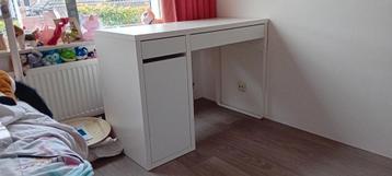 Bureau Ikea Micke beschikbaar voor biedingen