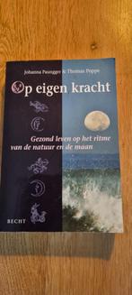 Johanna Paungger - Op eigen kracht, Gelezen, Ophalen of Verzenden, Astrologie, Johanna Paungger