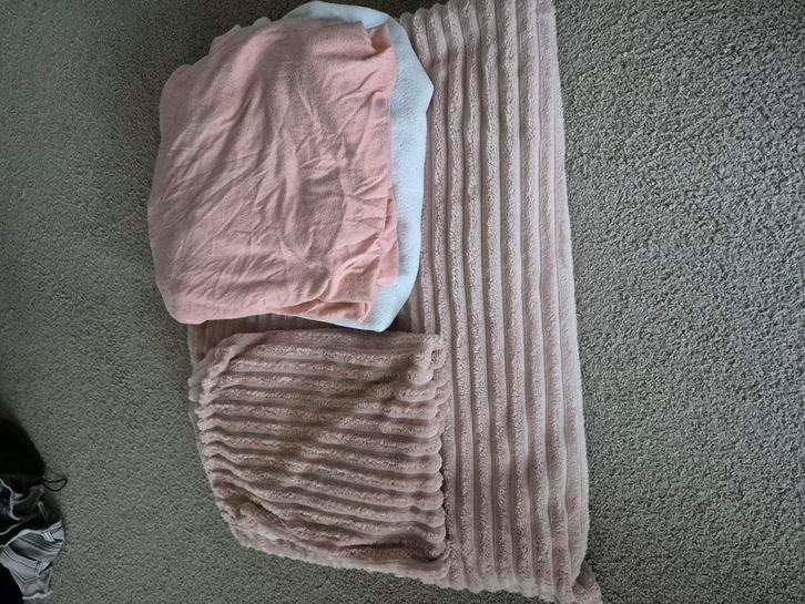 Roze Fleece Dekbedhoes + 2 Stretch Hoeslakens 1-persoons, Huis en Inrichting, Badkamer | Badtextiel en Accessoires, Nieuw, Overige typen
