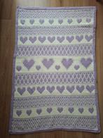Gehaakt deken hartjes, Huis en Inrichting, Woonaccessoires | Plaids en Woondekens, Ophalen of Verzenden, Nieuw