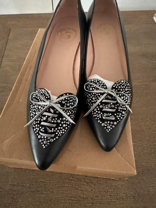 Oktoberfeest Dirndl Pumps in zwart leer maat 40, Kleding | Dames, Schoenen, Zo goed als nieuw, Zwart, Ophalen of Verzenden