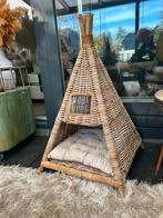 Honden of Katten mandje. Tippie Tent Model van Riet, Dieren en Toebehoren, Kattenmanden, Ophalen of Verzenden, Zo goed als nieuw