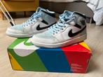 Air Jordan 1 Mid SE Ice Blue (2023), Ophalen of Verzenden, Gedragen, Blauw, Nike Air Jordan