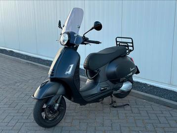 Vespa GTS Super 300 HPE ABS ASR Notte Edition Smoke Leds Etc beschikbaar voor biedingen