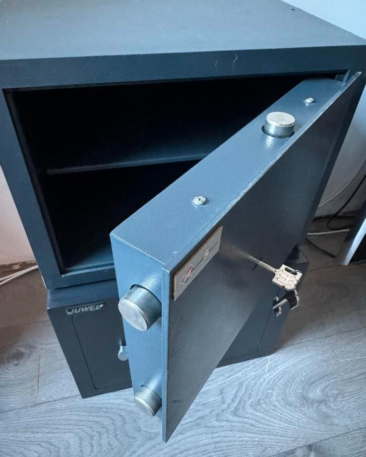 Zeer degelijke Holland Safety kluis brandkast 2 sleutels!, Huis en Inrichting, Brandblussers en Brandkasten, Brandkast, Ophalen