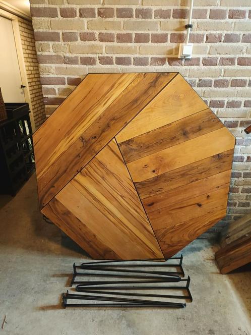 Unieke hexagon (eet)tafel te koop, Huis en Inrichting, Kasten | Stellingkasten, Zo goed als nieuw, Ophalen
