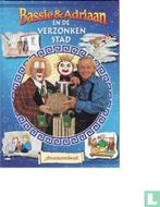 Bassie en Adriaan en de verzonken stad hardcover(kb24), Boeken, Verzenden