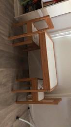 Kinder / peuter tafeltje met (kapotte) stoeltjes, Kinderen en Baby's, Kinderkamer | Tafels en Stoelen, Ophalen, Gebruikt, Tafel(s) en Stoel(en)