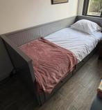 Kinder Tiener kamer Ikea Hemnes bed en Woood kast, Ophalen, 90 cm, Eenpersoons, Wit