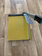 Papier snijder Lion paper cutter 612, Ophalen, Gebruikt