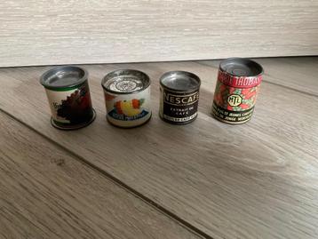 Oude miniatuur verpakkingen / blikken etenswaren  beschikbaar voor biedingen