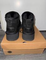 UGG Hoge Zool Mini Classic - Maat 38, Kleding | Dames, Schoenen, Ophalen of Verzenden, Zo goed als nieuw, Zwart, Lage of Enkellaarzen