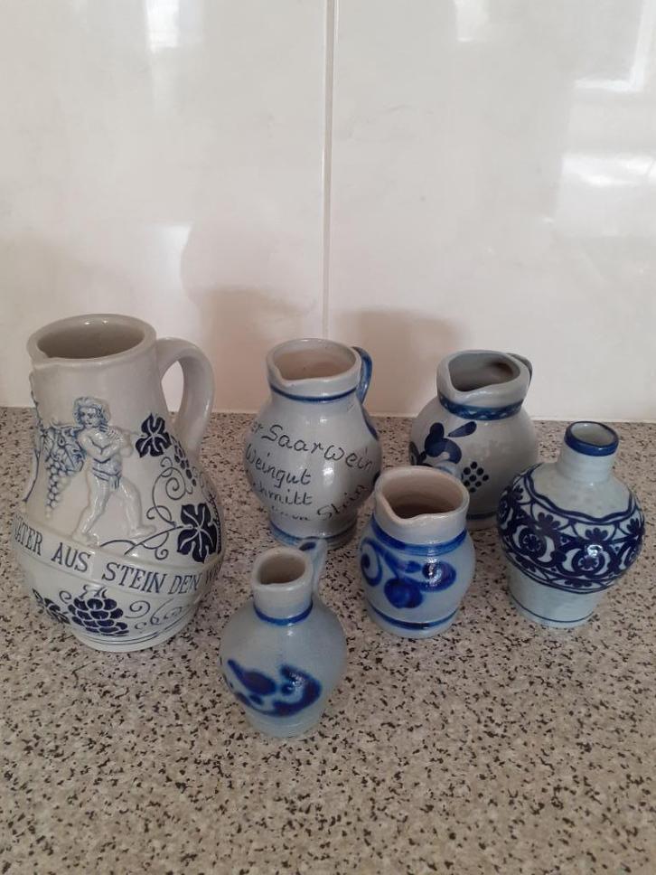 Keulse vaasjes en potjes., Tuin en Terras, Bloempotten, Zo goed als nieuw, Aardewerk, Binnen, Tuin, Minder dan 40 cm, Minder dan 25 cm