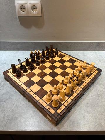 Compleet houten schaakspel / schaakbord 40 x 40 cm z.g.a.n. beschikbaar voor biedingen