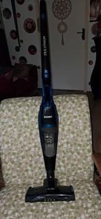 Steelstofzuiger met ingebouwde kruimeldief, 1x gebruikt, zi, Witgoed en Apparatuur, Stofzuigers, Ophalen