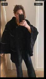 Cape kippie one size suede, Kleding | Dames, Jassen | Winter, Zwart, Ophalen of Verzenden, Zo goed als nieuw, Maat 42/44 (L)