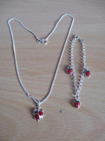 Ketting en armbandje lieveheersbeestjes beschikbaar voor biedingen