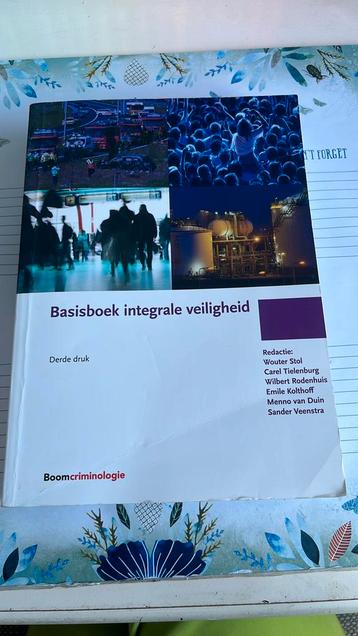 Basisboek Integrale Veiligheid - 9789462365674 beschikbaar voor biedingen