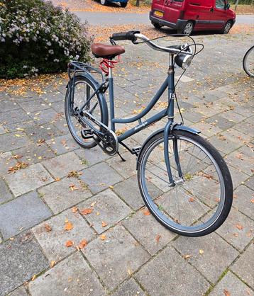 Mooie Nostalgia Damesfiets beschikbaar voor biedingen